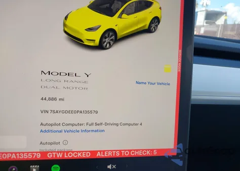 2023 Tesla Model Y Awd/Long Range Dual Motor All-Wheel Drive z USA, uszkodzony, nr VIN 7SAYGDEE0PA135579